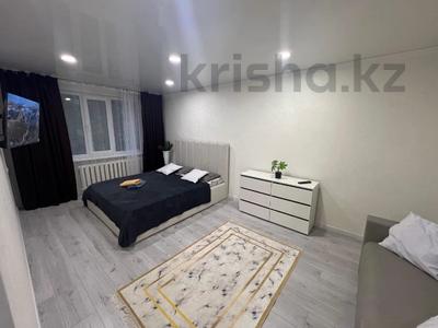 1-бөлмелі пәтер · 40 м² · 2/5 қабат, Жаңа қала ш/а., Дюсембекова 57, бағасы: 14 000 ₸ в Караганде, Казыбек би р-н