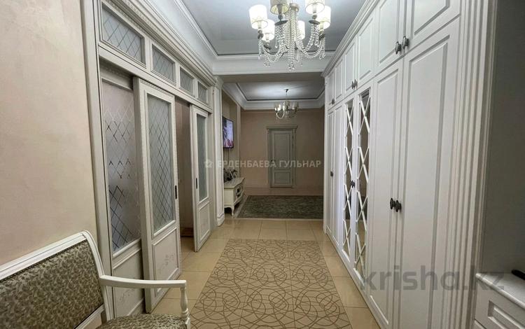 4-комнатная квартира, 170 м², 3/5 этаж, Каратал — Пр.Назарбаева за 90 млн 〒 в Талдыкоргане — фото 2