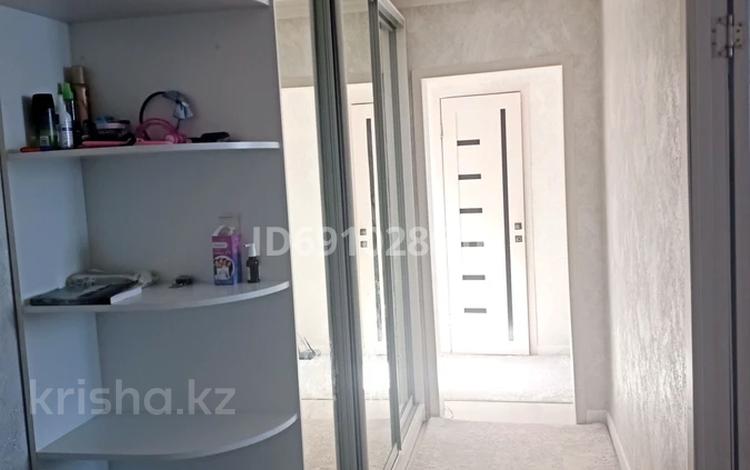 3-комнатная квартира · 67 м² · 9/9 этаж, Майкудук, Майкудук, мкр Мамыраева 7 за 19 млн ₸ в Караганде, Алихана Бокейханова р-н — фото 2