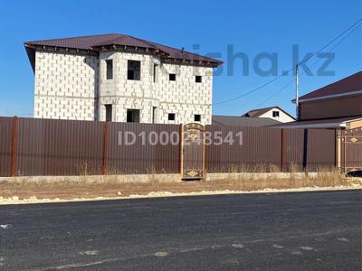 Жеке үй · 10 бөлме · 750 м² · 18 сот., мкр Уркер, бағасы: 65.3 млн 〒 в Астане, Нура р-н