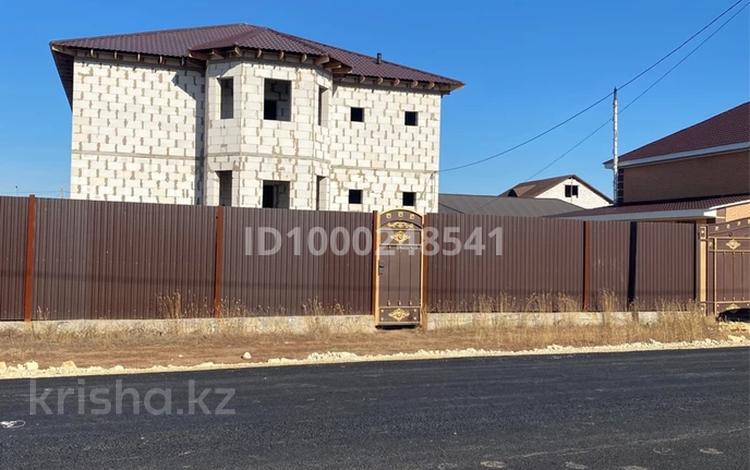 Жеке үй · 10 бөлме · 750 м² · 18 сот., мкр Уркер, бағасы: 65.3 млн ₸ в Астане, Нура р-н — фото 10