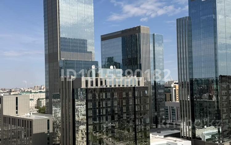 4-комнатная квартира · 175 м² · 18/18 этаж, Акмешит 1 за 295 млн ₸ в Астане, Есильский р-н — фото 2