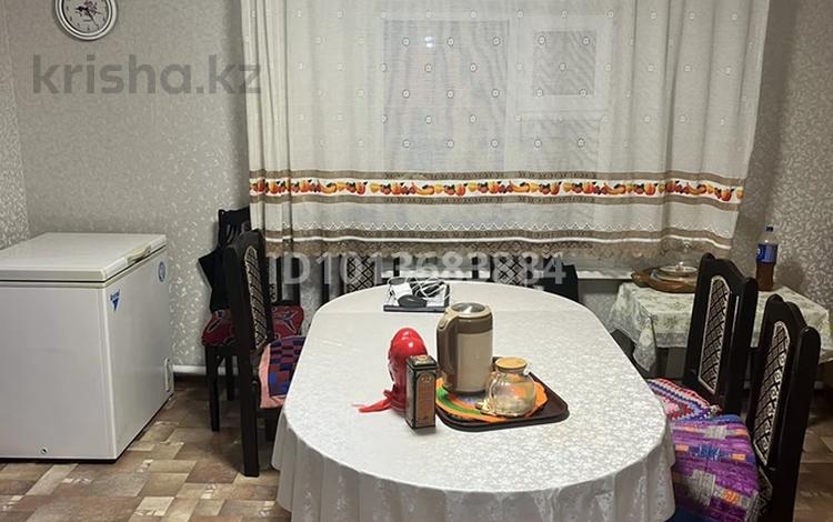 Жеке үй · 2 бөлме · 50 м², Самархан 13, бағасы: 10 000 ₸ в Усть-Каменогорске — фото 2