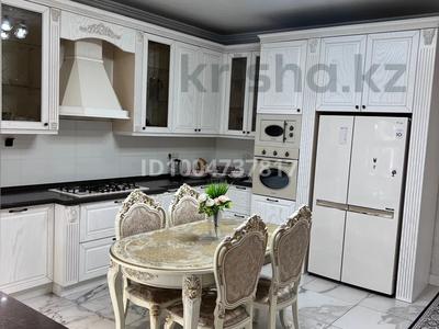 Дом · 4 комнаты · 200 м², мкр АДК Сухэ Батора 27А — Сухэ батора 27А за 70 000 〒 в Алматы, Алатауский р-н