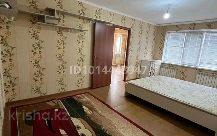 3-бөлмелі пәтер · 60 м² · 4/5 қабат, 1микроройн 7, бағасы: 17 млн ₸ в Ленгере — фото 2