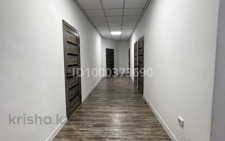 Свободное назначение, офисы, магазины и бутики, склады, салоны красоты · 251 м² за 49 млн 〒 в Актау, 19-й мкр — фото 2