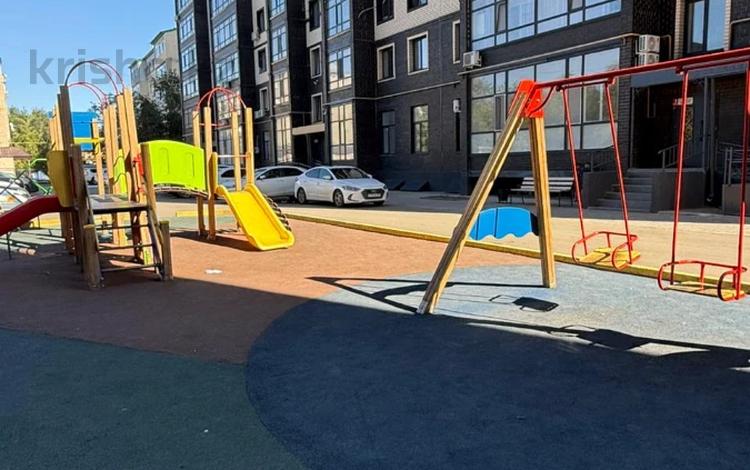 2-комнатная квартира · 80 м² · 7/10 этаж, Курмангазы 98 за 270 000 ₸ в Уральске — фото 28