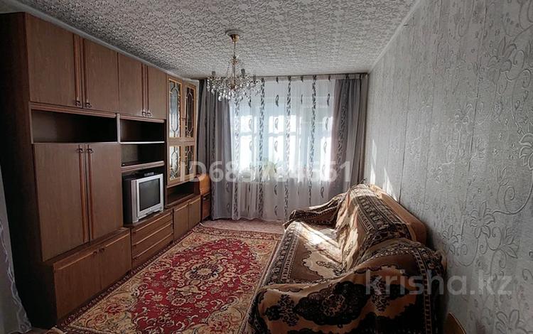 2-бөлмелі пәтер, 42 м², 410 квартал, бағасы: 12 млн 〒 в Семее — фото 2