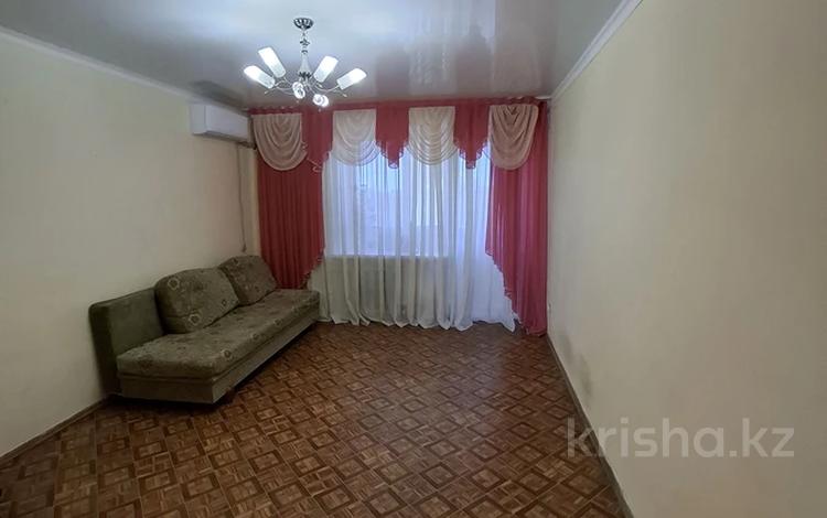 3-комнатная квартира · 61.4 м² · 5/5 этаж, Оразбаевой за 18.2 млн ₸ в Уральске — фото 2