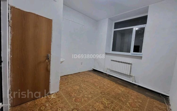 2-комнатная квартира, 37 м², 1/5 этаж, мкр Михайловка , Анжерская — Ермекова