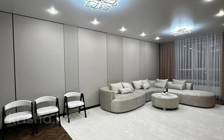5-комнатная квартира · 180 м², Максут Нарикбаев 6а за 1.2 млн ₸ в Астане, Нура р-н — фото 2