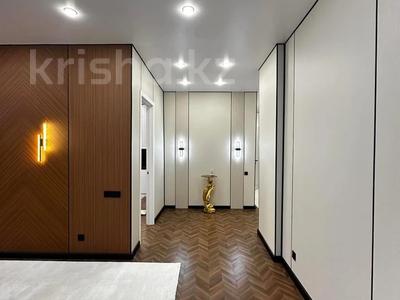 5-бөлмелі пәтер · 180 м², Максут Нарикбаев 6а, бағасы: 1.2 млн ₸ в Астане, Нура р-н