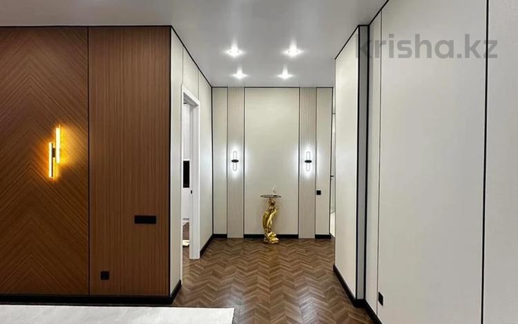 5-бөлмелі пәтер · 180 м², Максут Нарикбаев 6а, бағасы: 1.2 млн ₸ в Астане, Нура р-н — фото 14