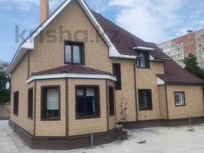 Отдельный дом · 5 комнат · 200 м² · 10 сот., Новая за 130 млн 〒 в Петропавловске