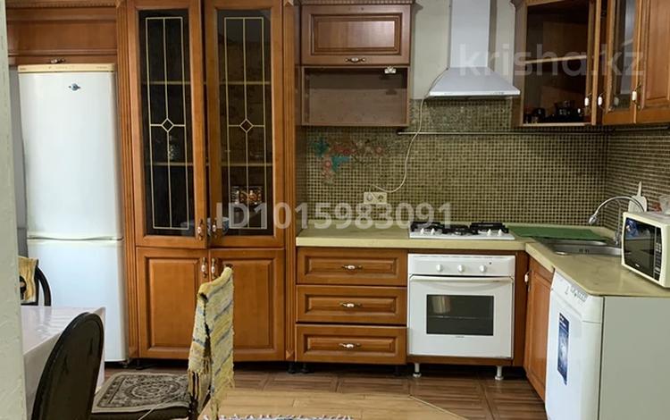 3-комнатная квартира · 80 м² · 3/5 этаж, Жангельдина за 450 000 ₸ в Алматы, Медеуский р-н — фото 4