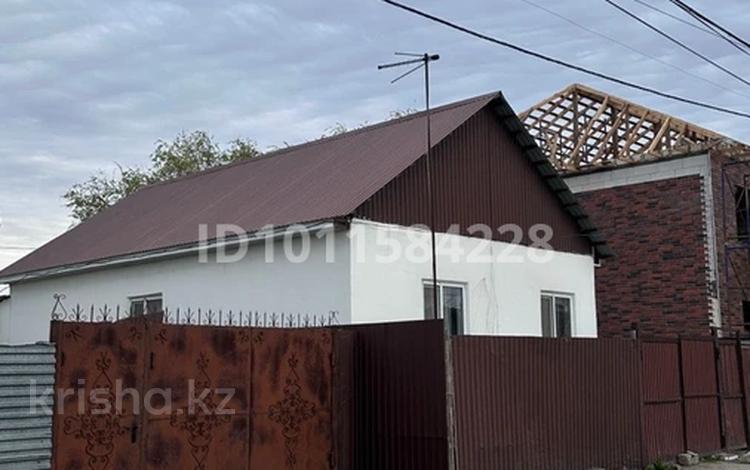 Отдельный дом · 3 комнаты · 70 м² · 4 сот., ул. Нажимеденова 160 — Нажимеденова и Жансугурова за 35 млн ₸ в Атырау, мкр Авангард-2 — фото 2