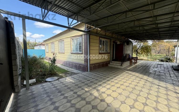 Отдельный дом · 5 комнат · 140 м² · 14 сот., Султанбаева 28 — Аппасова за 40 млн 〒 в Таразе — фото 2