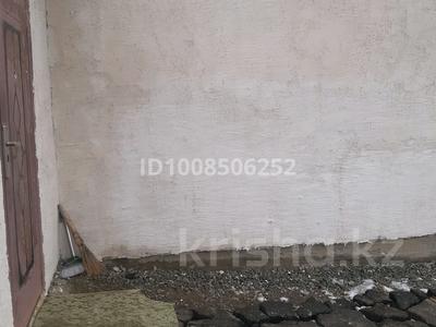 Отдельный дом · 3 комнаты · 100 м² · 8 сот., мкр Аксай-2, 25 73 за 16 млн 〒 в Атырау