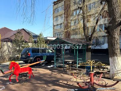Пәтерлер в Жамбылской обл.: 2-бөлмелі пәтер · 69 м² · 3/5 қабат, 2 переулок Қазыбек би 16 — Областной акимат, Самарканд, бағасы: 28 млн 〒 2-бөлмелі пәтер · 69 м² · 3/5 қабат, 2 переулок Қазыбек би 16 — Областной акимат, Самарканд, бағасы: 28 млн 〒 в Таразе