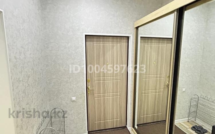 2-бөлмелі пәтер · 65 м² · 1/5 қабат, Алтын орда ш/а., Мустафа Шокай, бағасы: 200 000 ₸ в Актобе, мкр. Алтын орда — фото 10