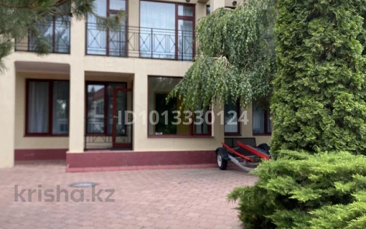 Дом · 4 комнаты · 260 м², Туристов 12 — Марина Клаб за 300 000 ₸ в Конаеве — фото 2