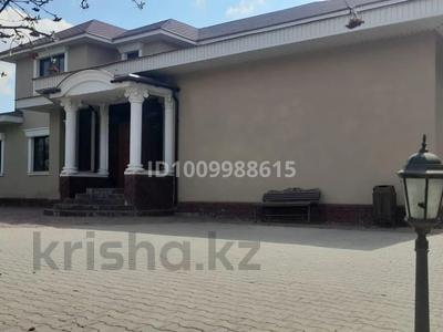 Офисы, салоны красоты, медцентры и аптеки, образование · 800 м² за 11 млн ₸ в Астане, Есильский р-н