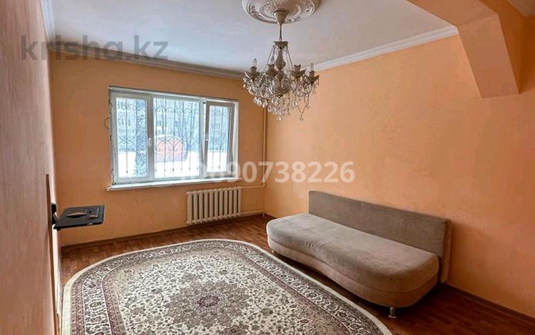 2-комнатная квартира, 50 м², 1/5 этаж, мкр Айнабулак-4 174 за 30 млн 〒 в Алматы, Жетысуский р-н — фото 2