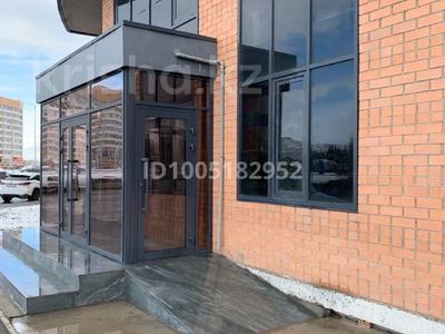 Свободное назначение, офисы, магазины и бутики, салоны красоты, фитнес и спорт, медцентры и аптеки, образование, кабинеты и рабочие места, студии · 220 м² за 1.6 млн 〒 в Усть-Каменогорске, Ульбинский
