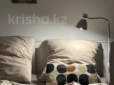 Тәулігіне пәтерлер в Астане: 1-бөлмелі пәтер · 37 м² · 12/12 қабат, Жумекен Нажимеденов 26/1 — Damu mall, бағасы: 12 000 〒 1-бөлмелі пәтер · 37 м² · 12/12 қабат, Жумекен Нажимеденов 26/1 — Damu mall, бағасы: 12 000 〒 в Астане, Сарайшык р-н