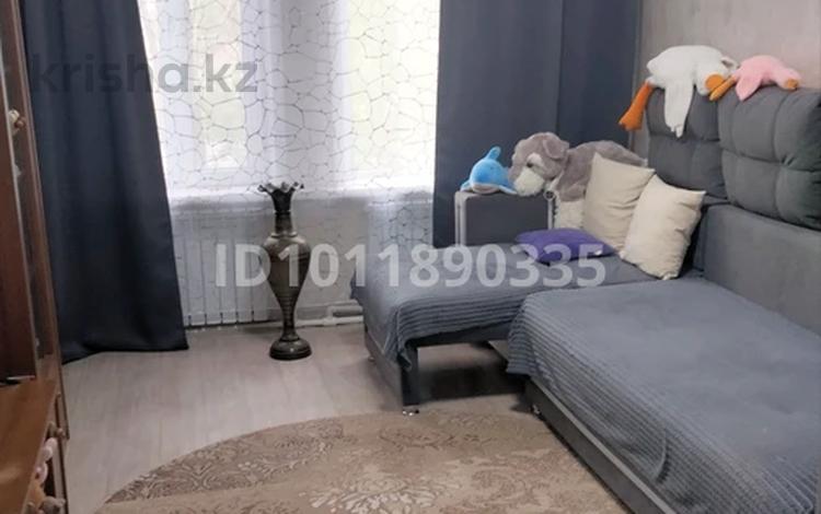 2-бөлмелі пәтер · 48 м² · 2/2 қабат, мкр Михайловка , Мусина 36, бағасы: 15 млн ₸ в Караганде, Казыбек би р-н — фото 2