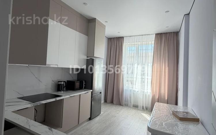 1-комнатная квартира · 42 м² · 3/9 этаж, Мухамеджан Тынышбайулы 10 за 27.5 млн ₸ в Астане, Сарайшык р-н — фото 2