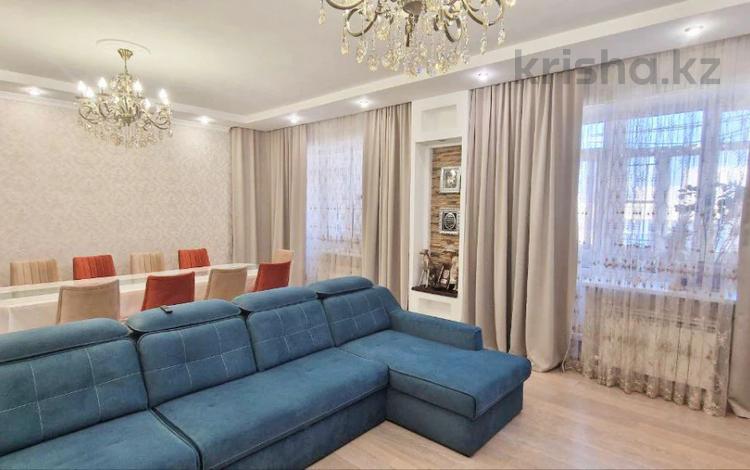 5-бөлмелі пәтер · 217 м² · 9/13 қабат, Кенесары, бағасы: 92 млн ₸ в Астане, р-н Байконур — фото 2
