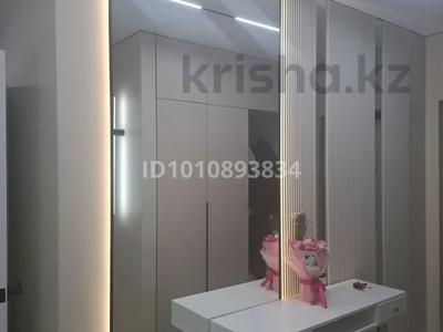 3-комнатная квартира · 95 м² · 1/6 этаж, мкр Думан-2, Халиуллина 196/17 — Магнум за 550 000 〒 в Алматы, Медеуский р-н