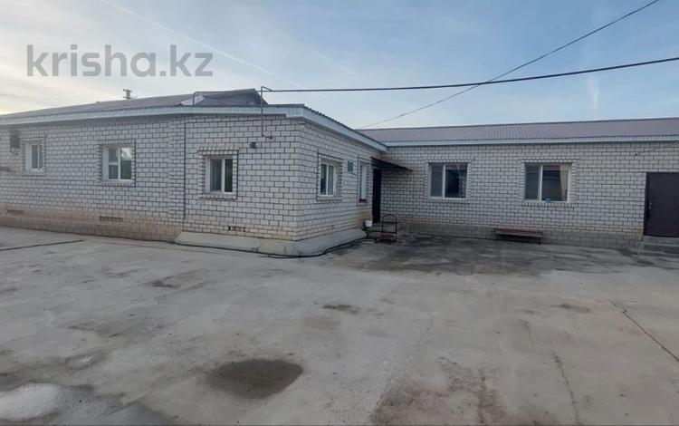 Жеке үй • 6 бөлмелер • 257.4 м² • 0.1 сот., Кең Жылыой, бағасы: 25 млн 〒 в Кульсары — фото 2