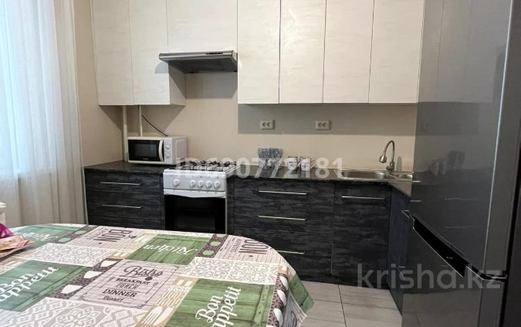 2-бөлмелі пәтер, 60 м², 6/9 қабат ай сайын, Пушкина 121, бағасы: 200 000 〒 в Костанае — фото 2