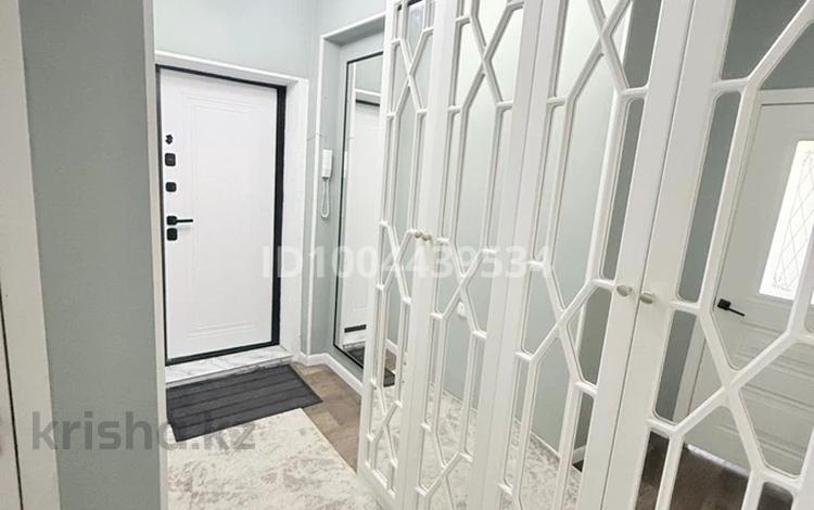 2-бөлмелі пәтер · 52 м² · 4/6 қабат, 4 микрорайон 54 — Центр города, бағасы: 27 млн ₸ в Конаеве — фото 2