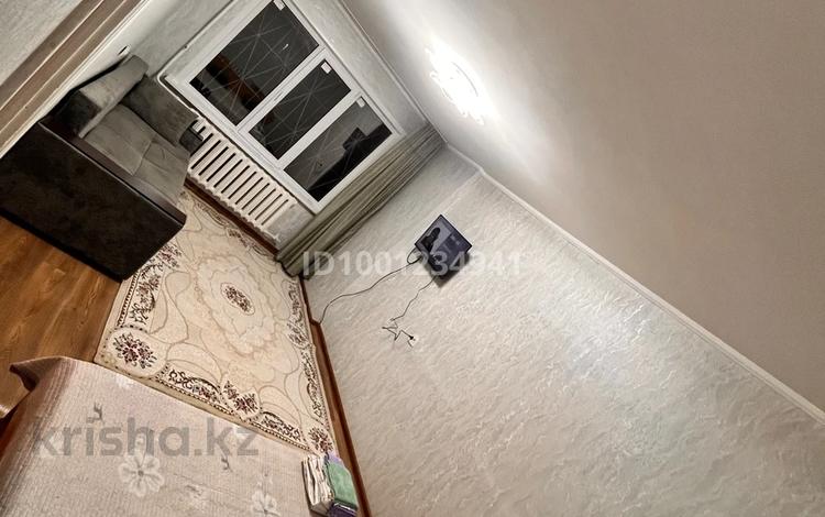 1-комнатная квартира · 33 м² · 1/5 этаж, Космическая 6/1 за 8 000 ₸ в Усть-Каменогорске — фото 2