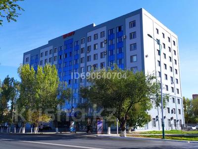 4-комнатная квартира, 130 м², 8 этаж, Жахаев 4 за 58 млн 〒 в 