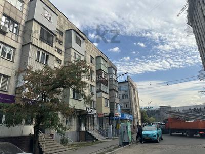 1-бөлмелі пәтер · 44 м² · 3/5 қабат, Есенова — Есенова макатаева, бағасы: 40 млн ₸ в Алматы, Медеуский р-н