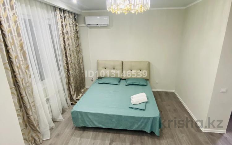 3-комнатная квартира · 80 м² · 9/16 этаж, Назарбаева 36/1 за 30 000 ₸ в Алматы, Медеуский р-н — фото 2