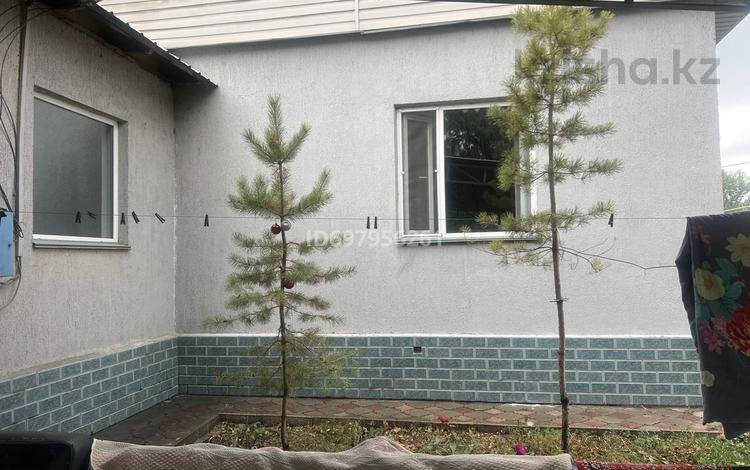 Отдельный дом · 7 комнат · 250 м² · 20 сот., Александровская за 69 млн ₸ в  — фото 3