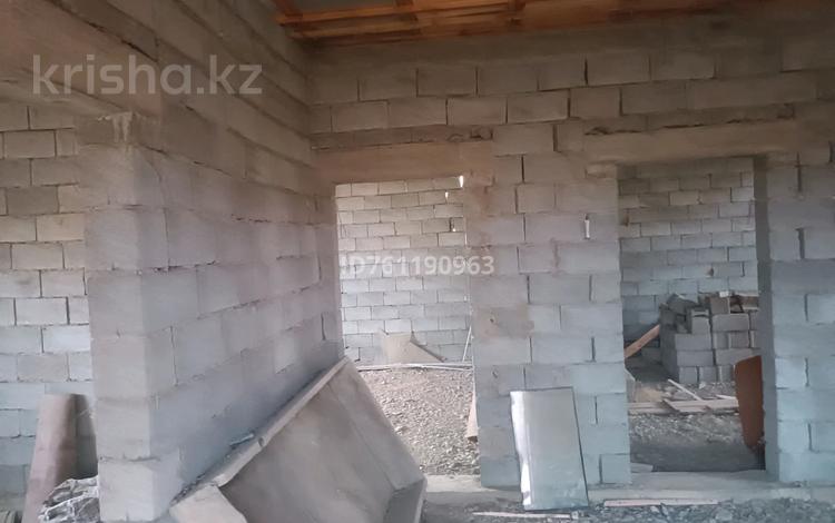 Отдельный дом · 3 комнаты · 80 м² · 10 сот., Шанырак 235 за 8 млн 〒 в Таразе — фото 2