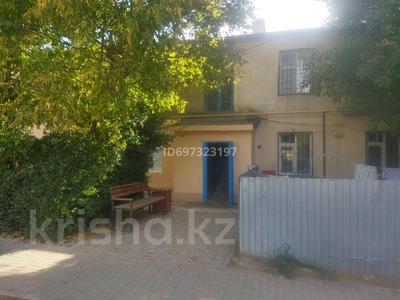 2-бөлмелі пәтер · 42 м² · 2/2 қабат, 18-й микрорайон, 18-й микрорайон — Сасбокаева, бағасы: 12 млн ₸ в Шымкенте, Аль-Фарабийский р-н