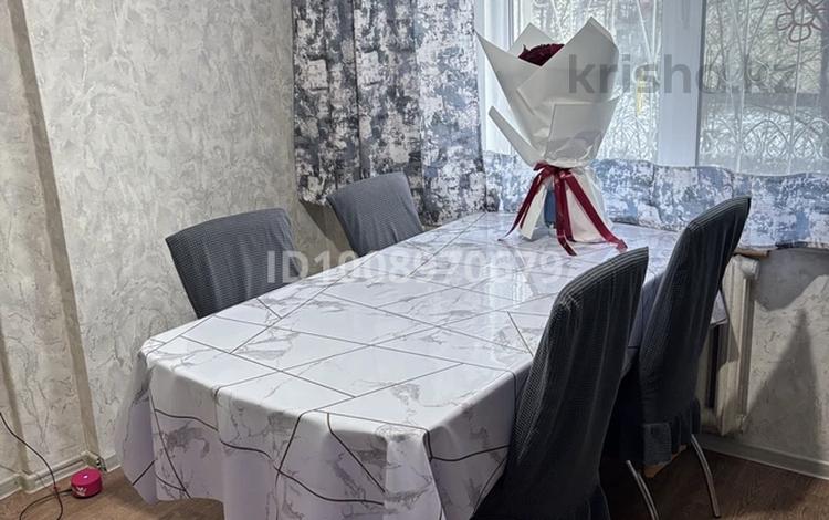 3-комнатная квартира · 65 м² · 1/5 этаж, Машиностроителей 6 за 250 000 ₸ в Усть-Каменогорске — фото 2