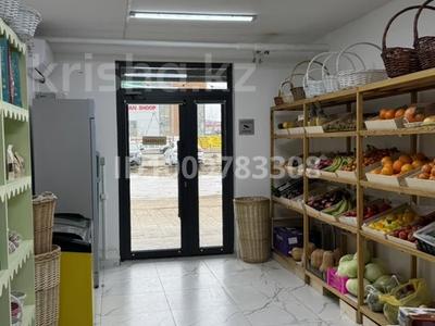 Свободное назначение, офисы, магазины и бутики, салоны красоты, медцентры и аптеки · 61 м² за 37 млн 〒 в Атырау, мкр. Алмагуль