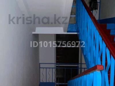 2-бөлмелі пәтер · 54 м² · 4/5 қабат, Абдрахманов 15 Б — Южный остановка 12 мектеп жанындағы қызыл кірпіш дом, бағасы: 120 000 ₸ в 