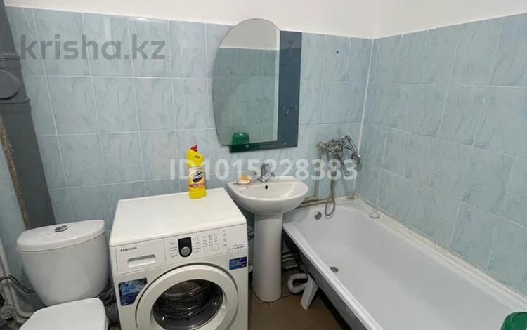 1-комнатная квартира · 34 м² · 1/5 этаж, Есенберлина 31/1 за 130 000 ₸ в Усть-Каменогорске — фото 2