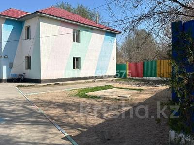 Отдельный дом · 5 комнат · 208 м² · 9 сот., Учительская 3б за 600 000 〒 в Байсерке