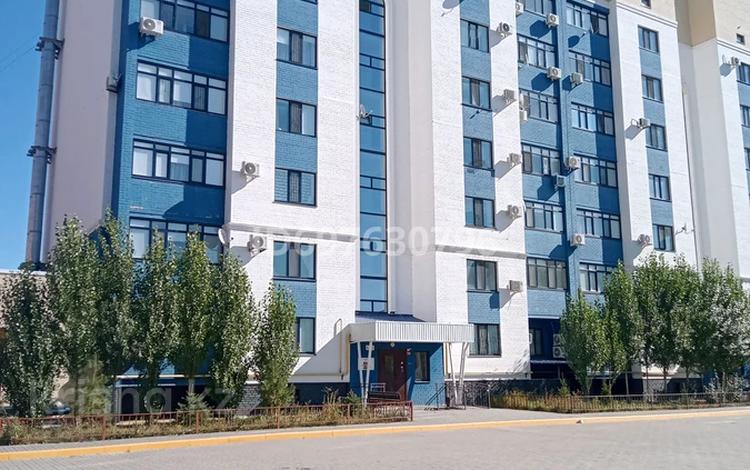 3-бөлмелі пәтер · 121.6 м² · 2/7 қабат, мкр. Алтын орда — проспект Алия Молдагуловой, бағасы: 57 млн 〒 в Актобе — фото 2