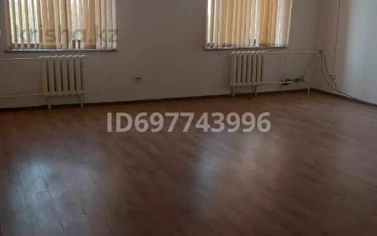 Офисы · 45 м² за 261 000 ₸ в Шымкенте, Туран р-н — фото 2